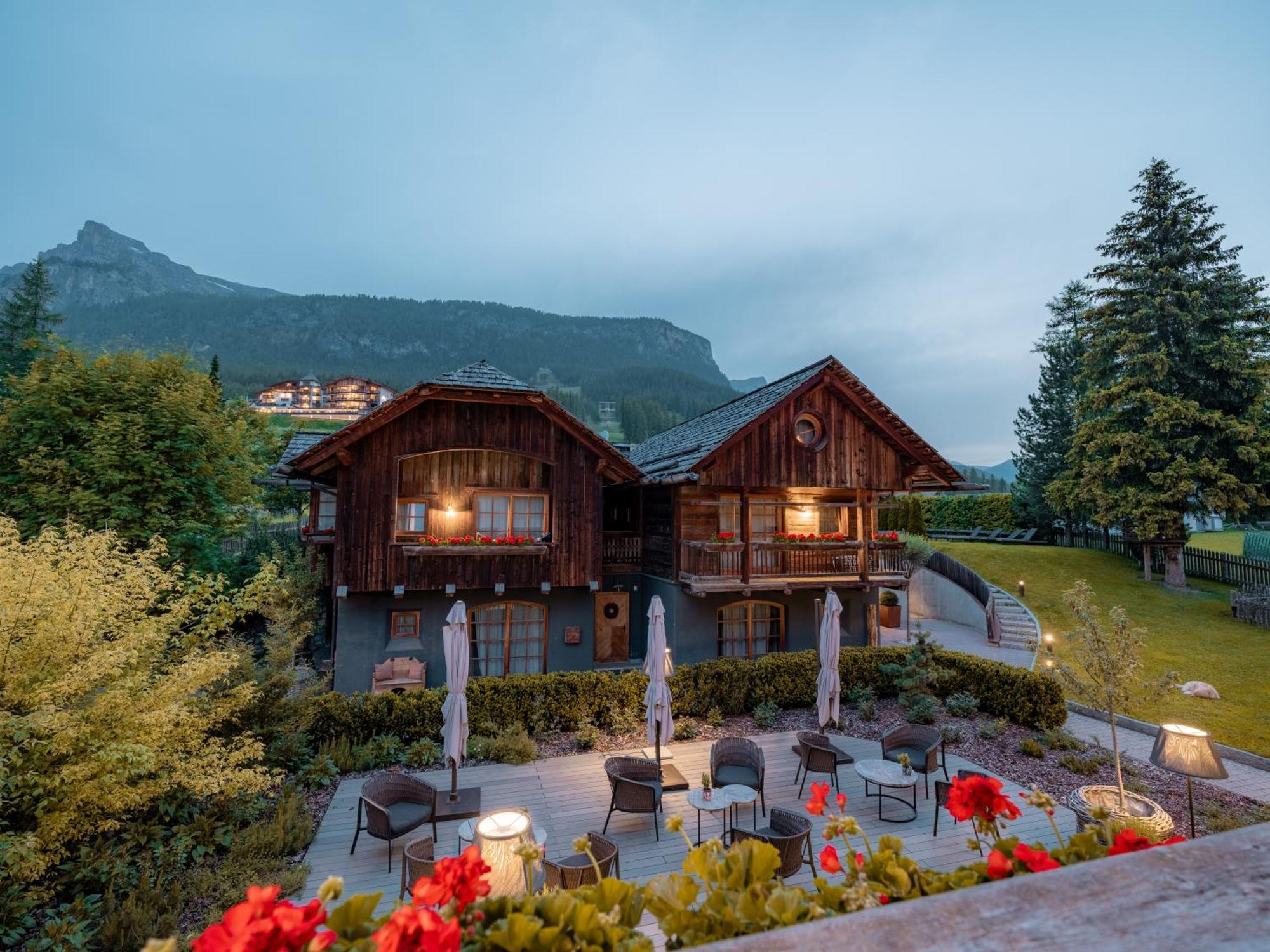 Sportony Mountain Lodges La Villa  Ngoại thất bức ảnh