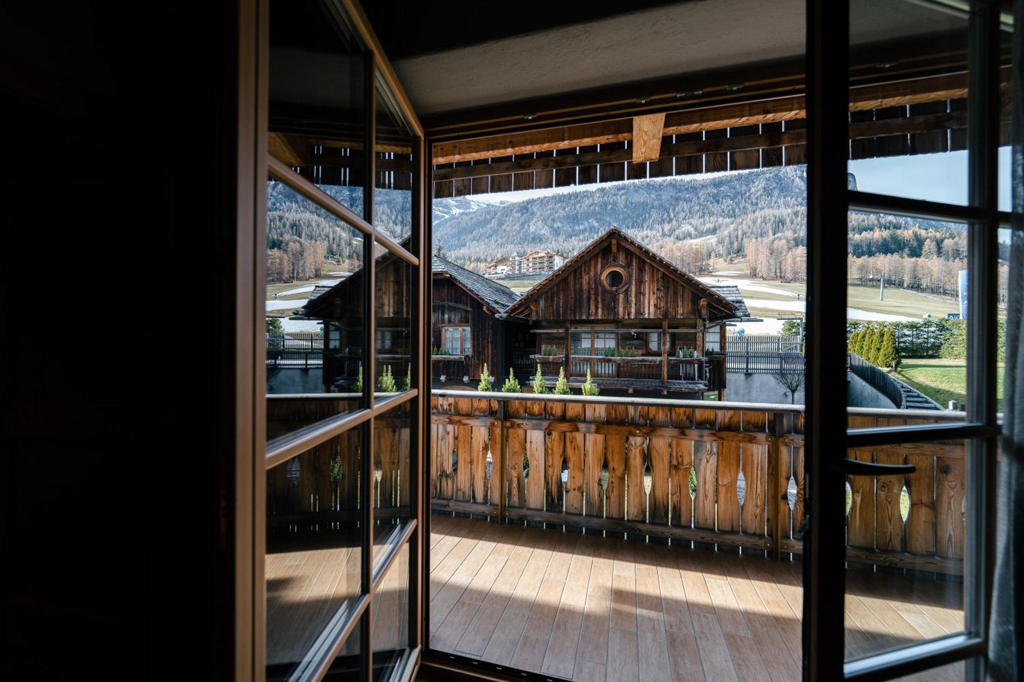 Sportony Mountain Lodges La Villa  Ngoại thất bức ảnh