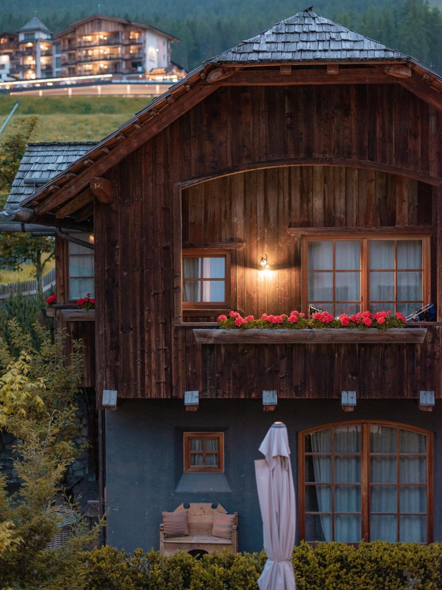 Sportony Mountain Lodges La Villa  Ngoại thất bức ảnh